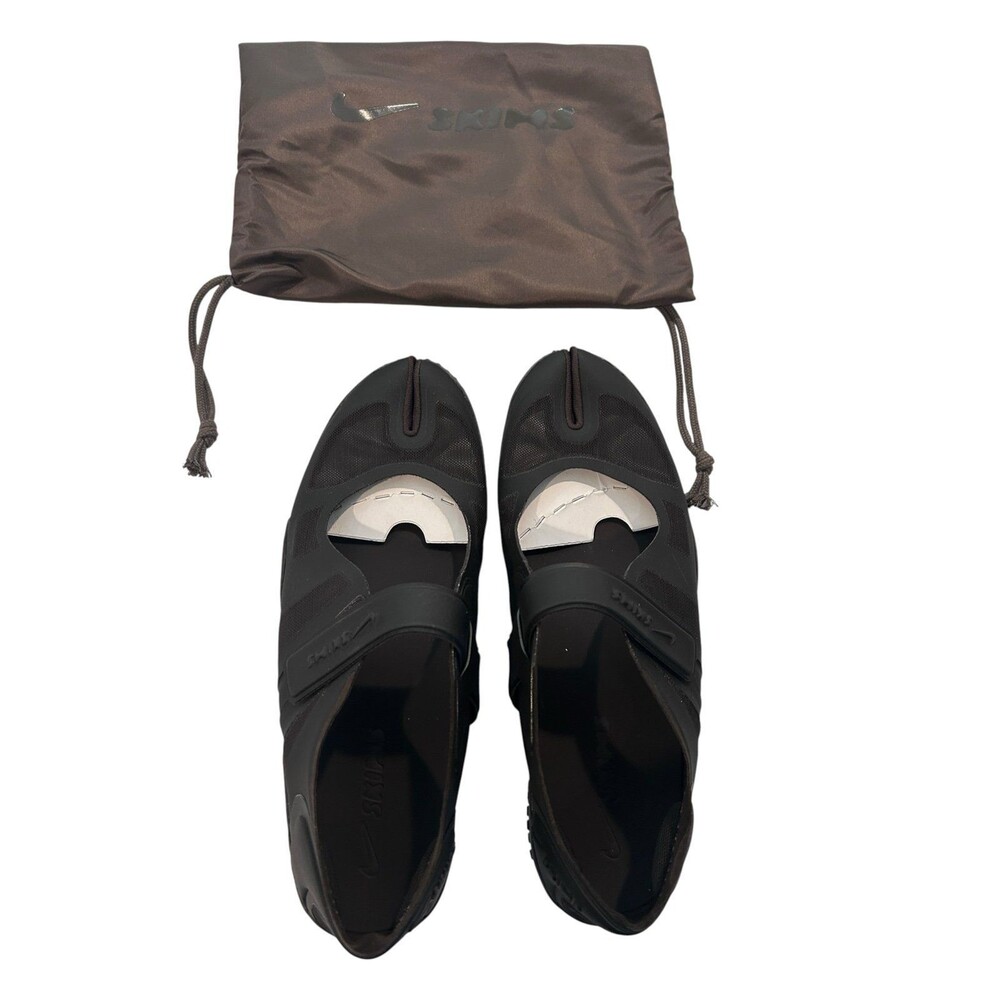 Nike X Skims Air Rift Mesh Shoes Velvet
Brown US 9 In Bag